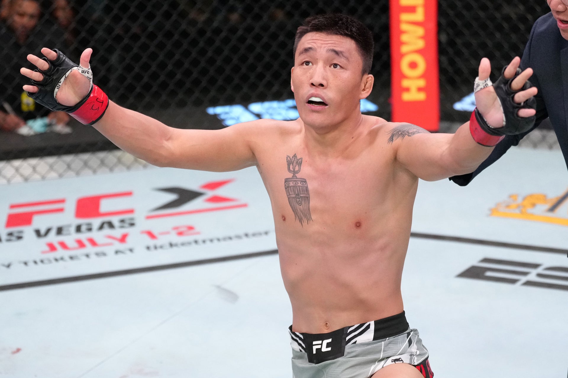 Aori Qileng Signed 1-of-1 Fight Issued Jersey UFC Fight Night: Lemos vs Andrade