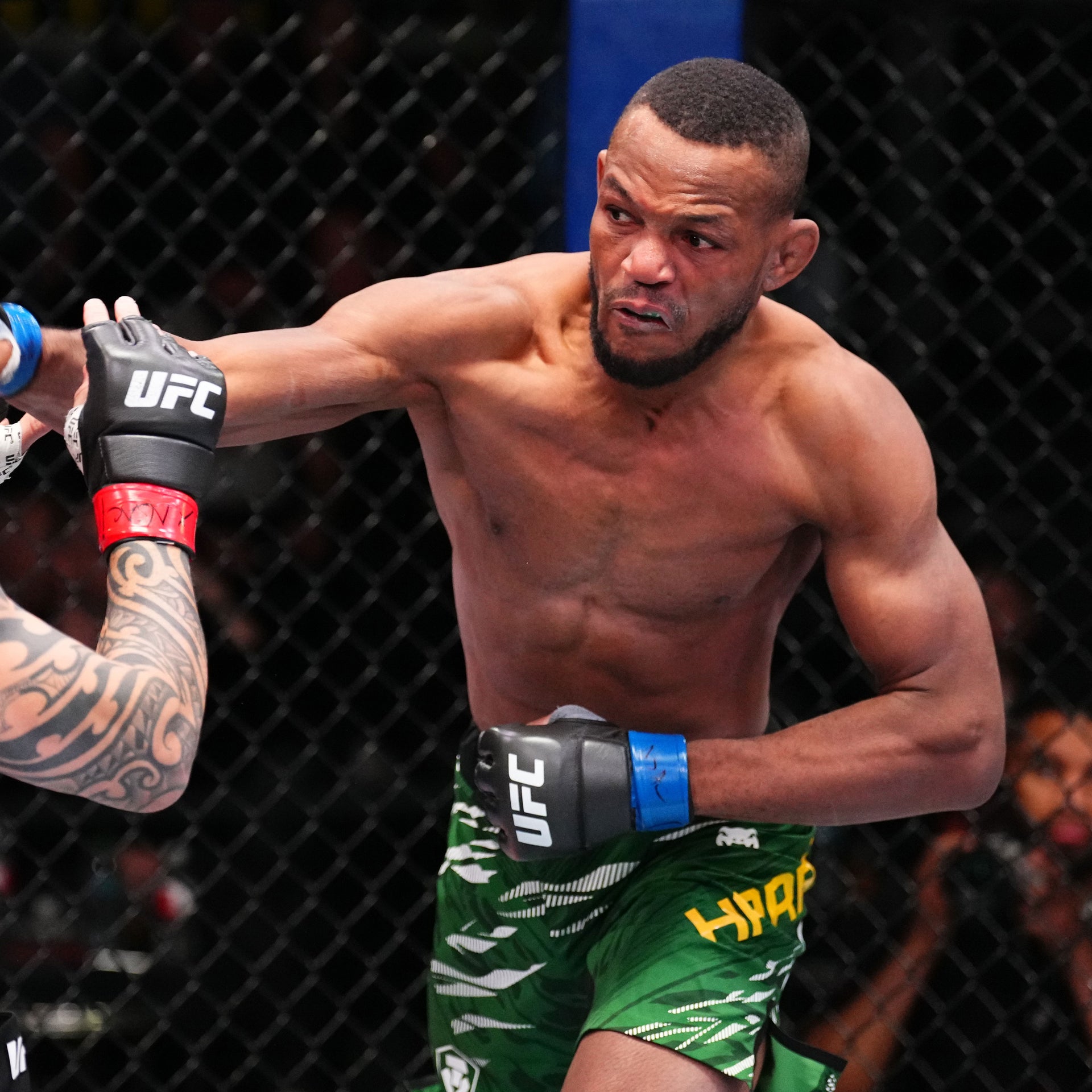 Carlston Harris Signed 1-of-1 Fight Issued Jersey UFC Fight Night: Dern vs Ribas