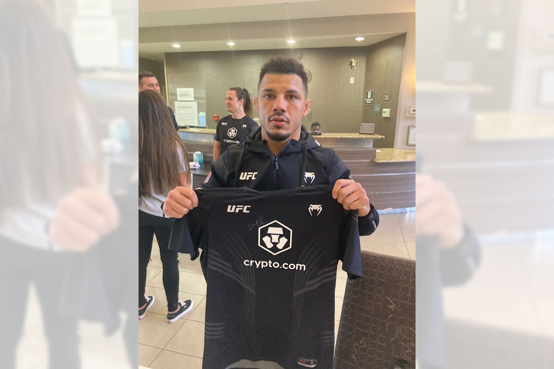 Drakkar Klose Signed 1-of-1 Fight Issued Jersey UFC Fight Night: Luque vs Muhammad 2