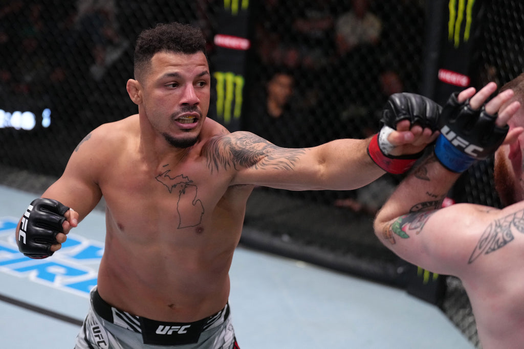 Drakkar Klose Signed 1-of-1 Fight Issued Jersey UFC Fight Night: Luque vs Muhammad 2