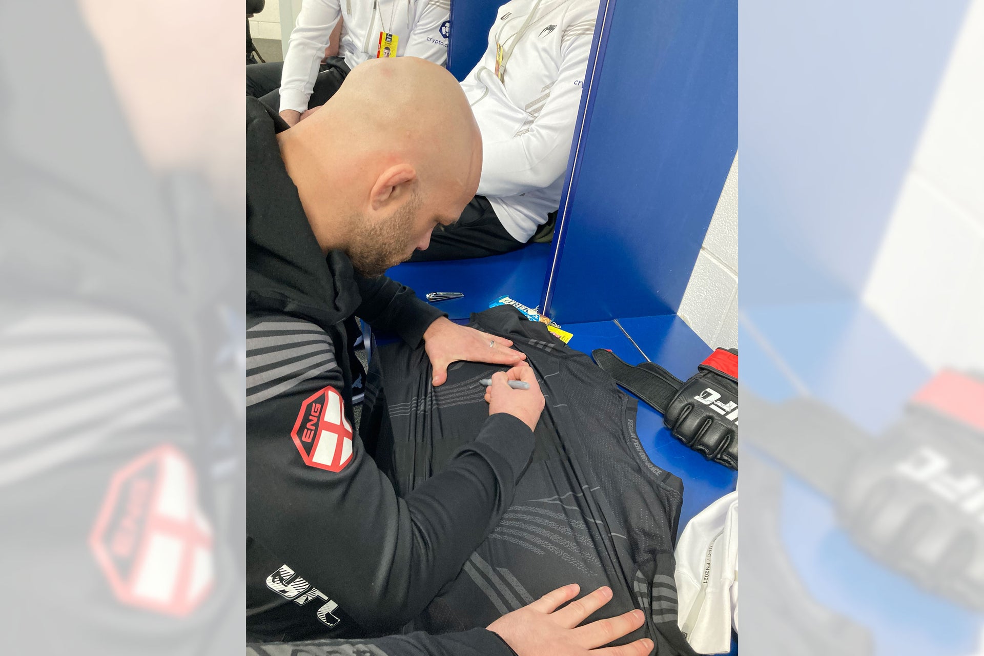 Framed Mike Grundy Signed 1-of-1 Fight Issued Jersey UFC Fight Night: Volkov vs Aspinall