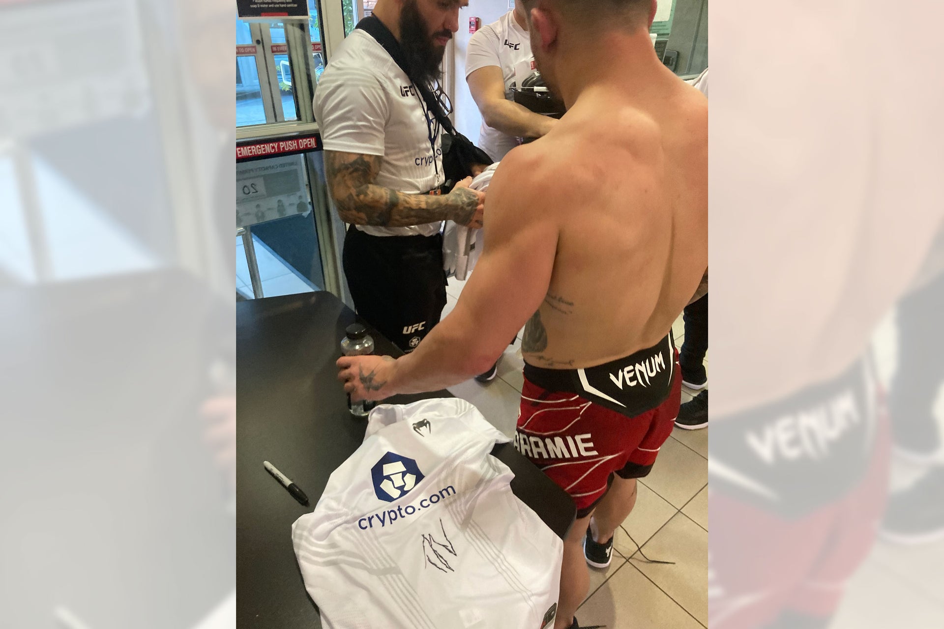 TJ Laramie Signed 1-of-1 Fight Issued Jersey UFC Fight Night: Luque vs Muhammad 2