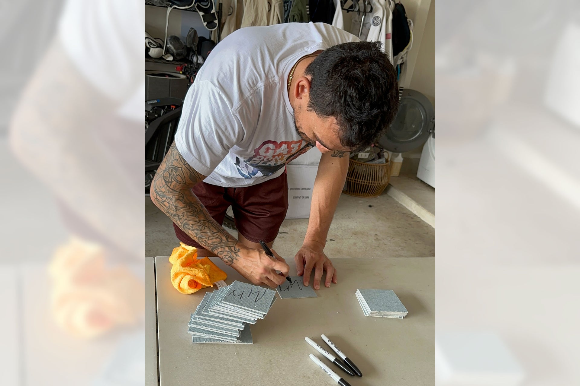 Max Holloway Signed Canvas and Photo UFC 231