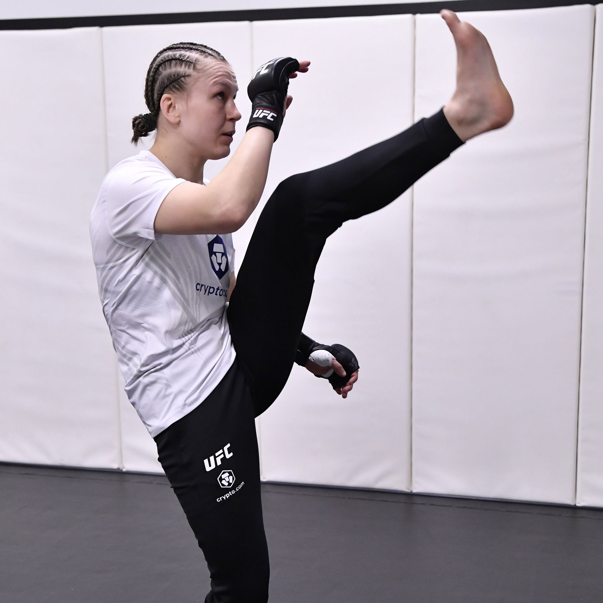 Framed Julija Stoliarenko Signed Fight Issued Jersey UFC Fight Night: Hermansson vs Strickland