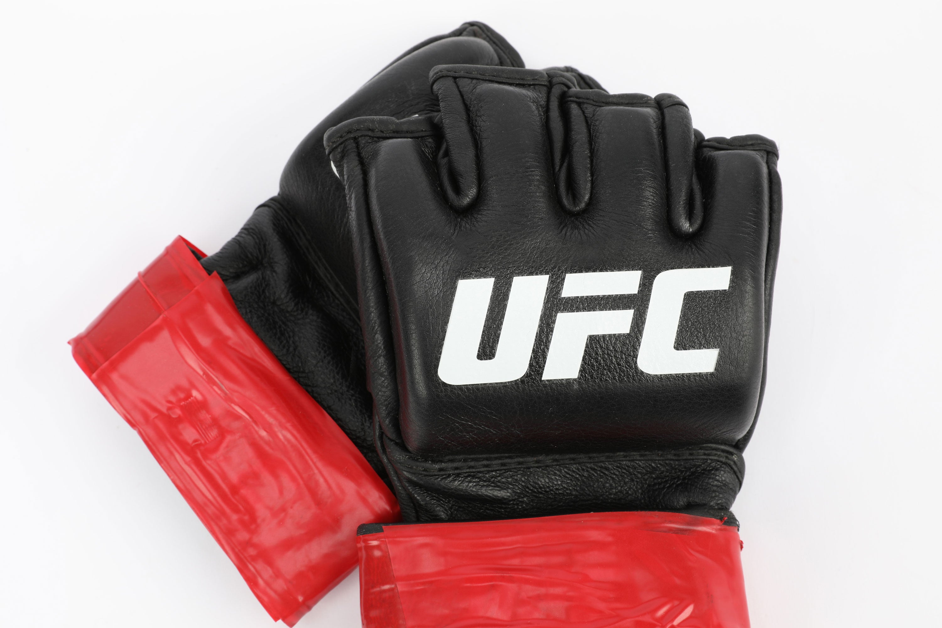 Amanda Lemos Signed 1-of-1 Fight Worn Gloves UFC 313: Pereira vs Ankalaev