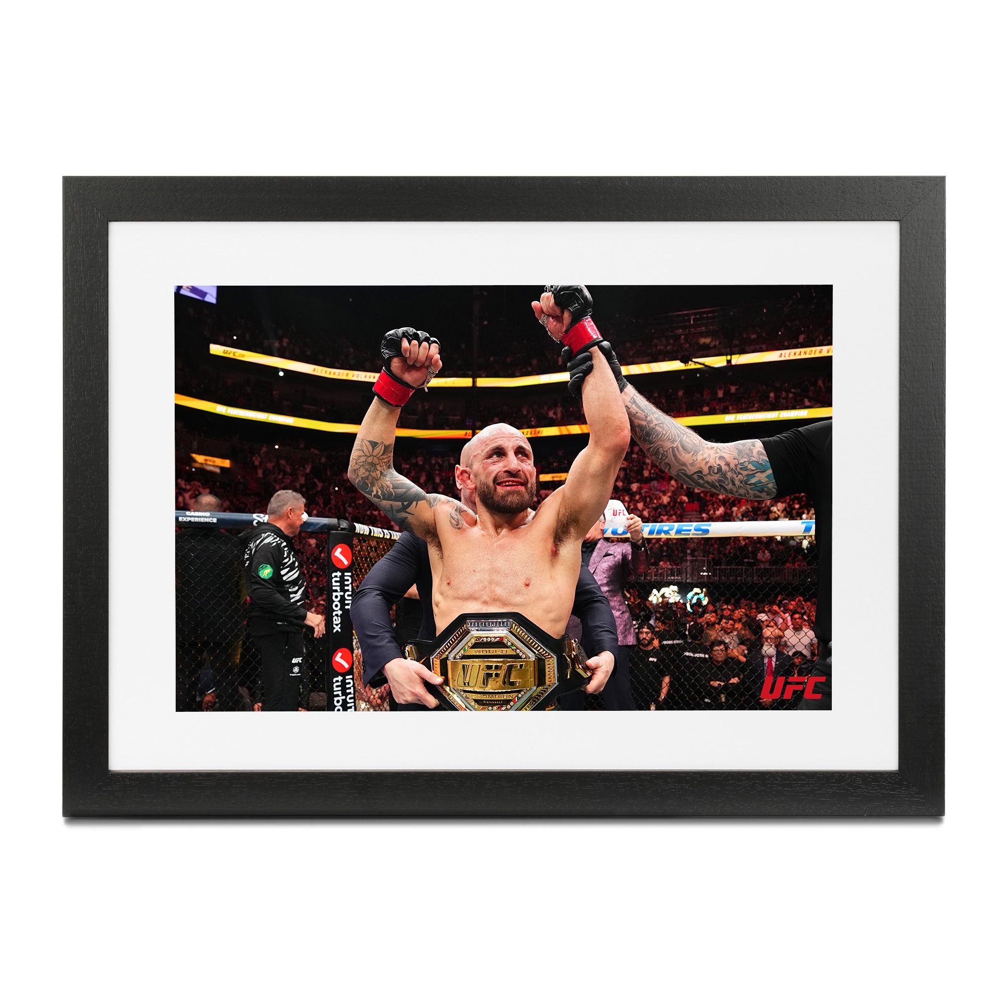 UFC 314: Volkanovski vs Lopes - Alexander Volkanovski Framed Print