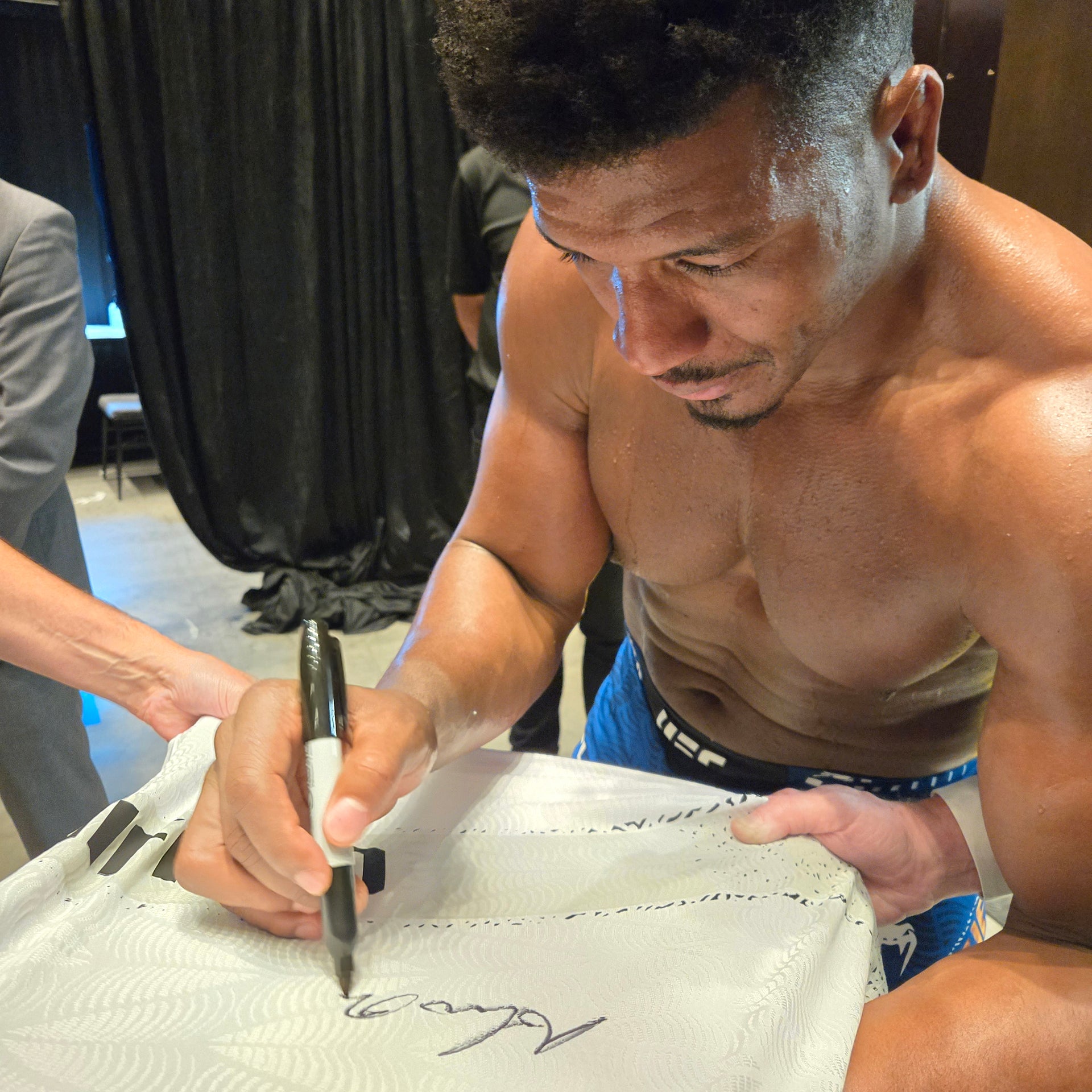 Alonzo Menifield Signed 1-of-1 Fight Worn Jersey UFC Fight Night: Song vs Figueiredo