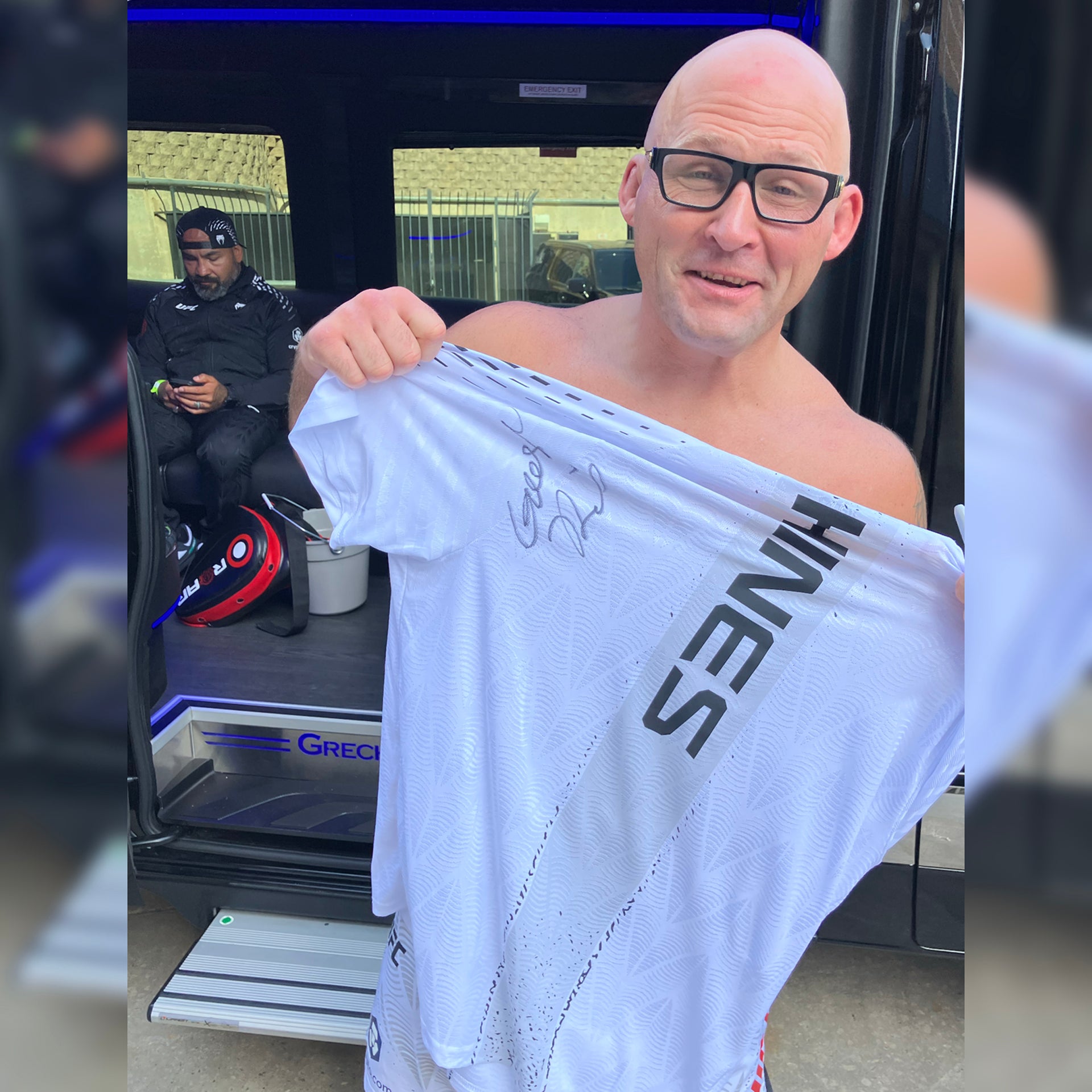 Alvin Hines Signed 1-of-1 Fight Worn Jersey UFC Fight Night: Du Plessis vs Usman