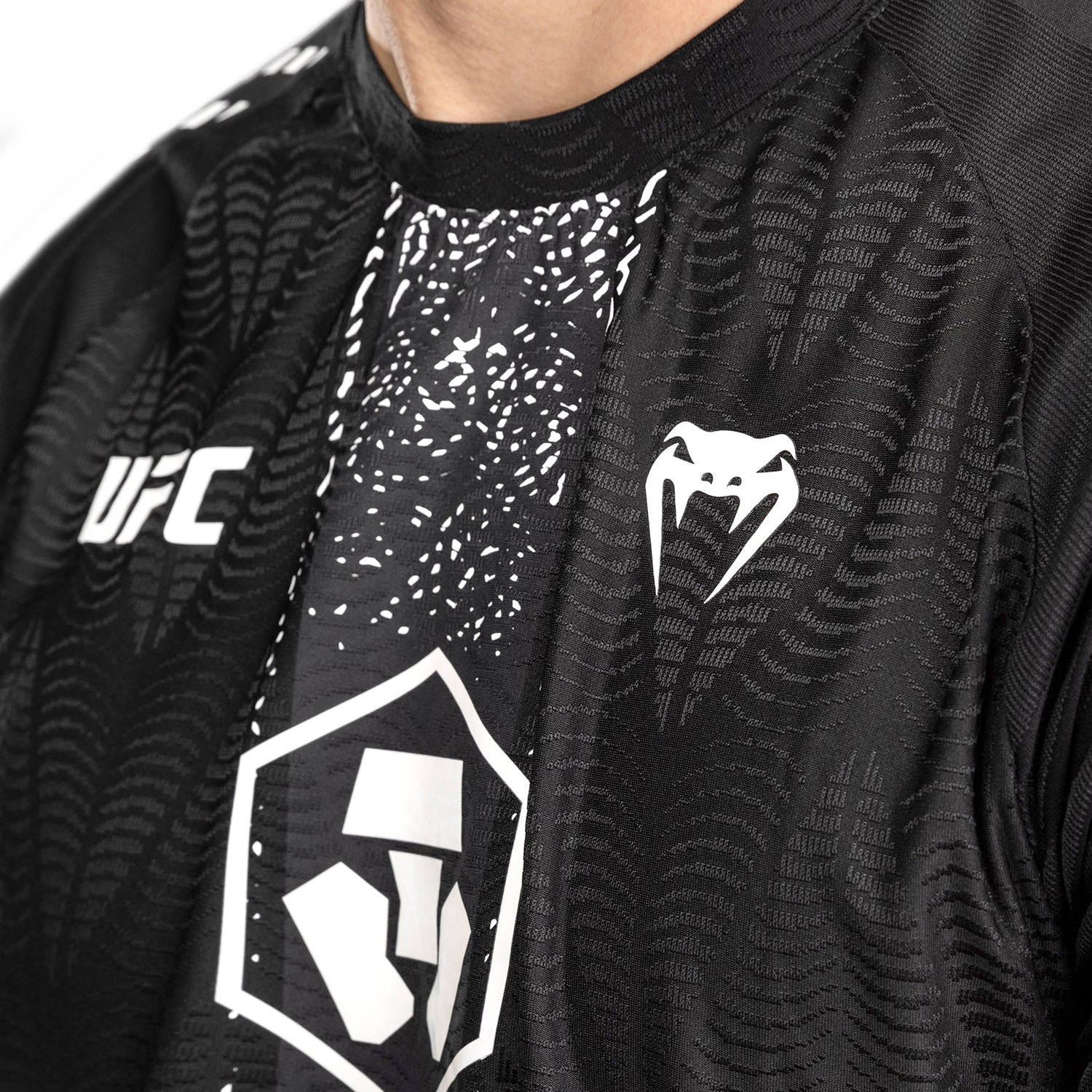 Bo Nickal Signed 1-of-1 Fight Worn Jersey VeChain UFC 322: Della Maddalena vs Makhachev