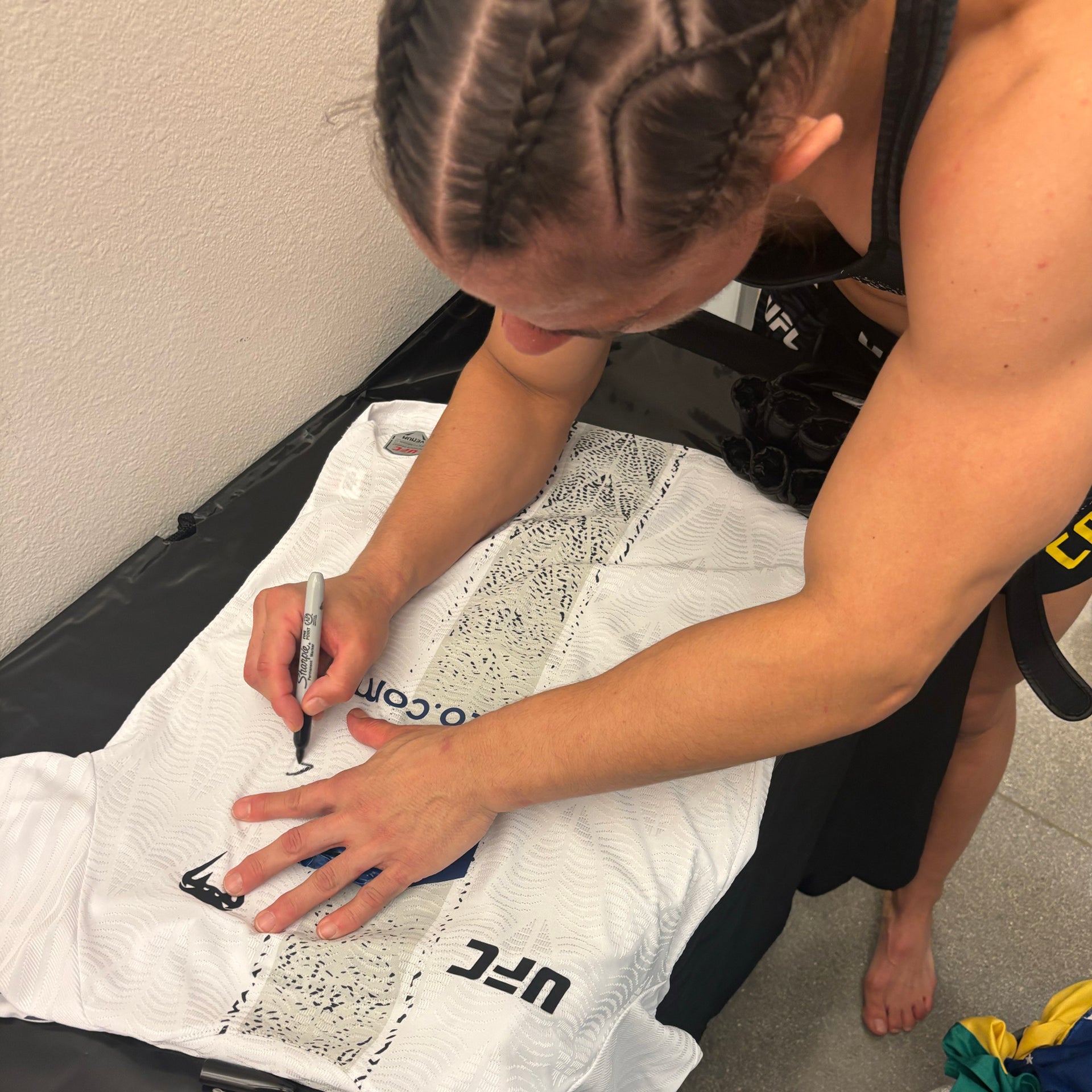 Ariane Carnelossi Signed 1-of-1 Fight Worn Jersey UFC Fight Night: Muhammad vs Bonfim
