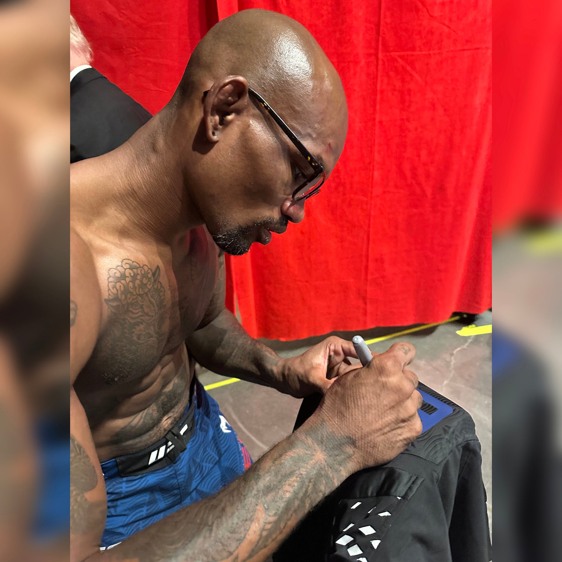 Jamall Emmers Signed 1-of-1 Fight Worn Hoodie UFC Fight Night: Hernandez vs Rodrigues