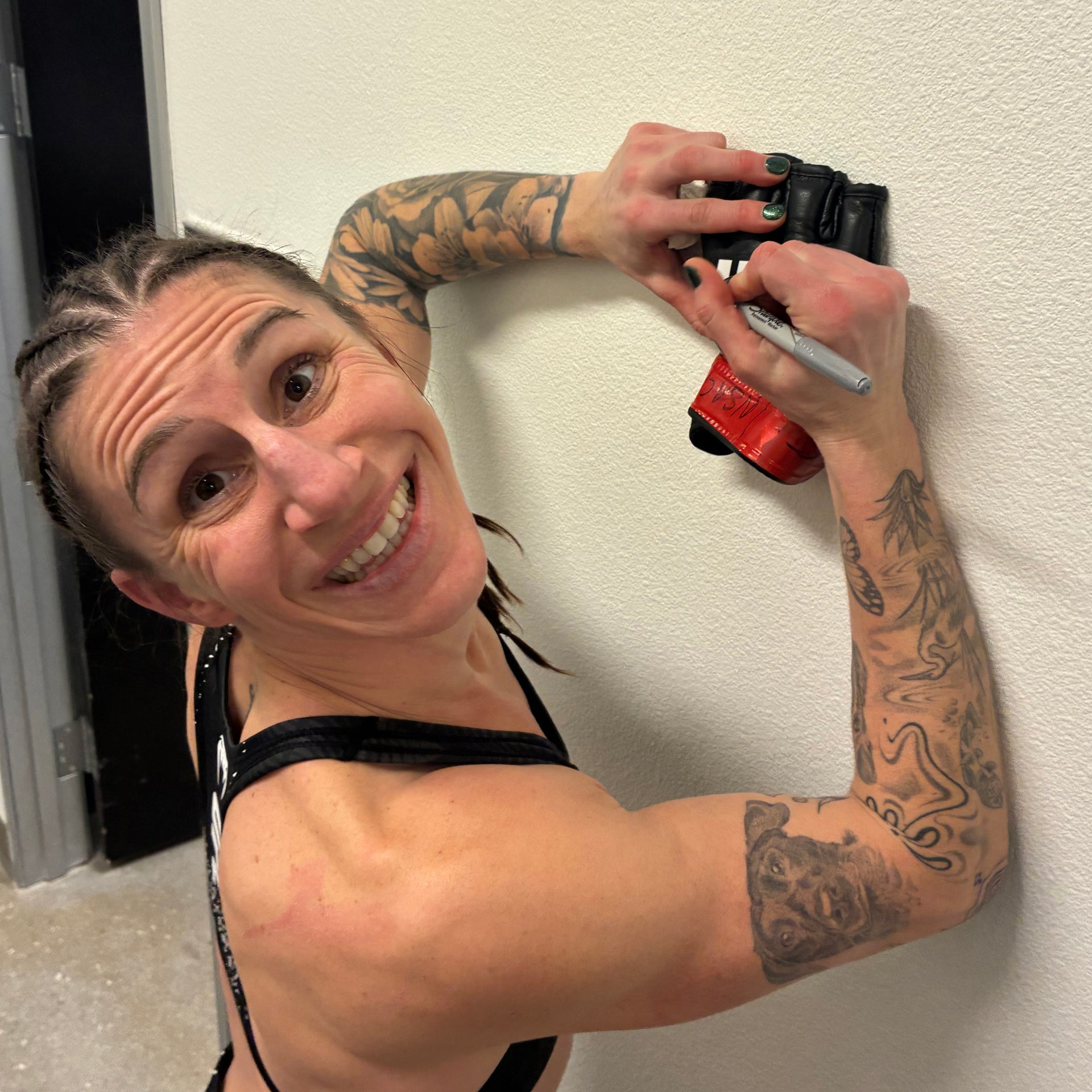 Jamey-Lyn Horth Signed 1-of-1 Fight Worn Gloves UFC Fight Night: Royval vs Kape