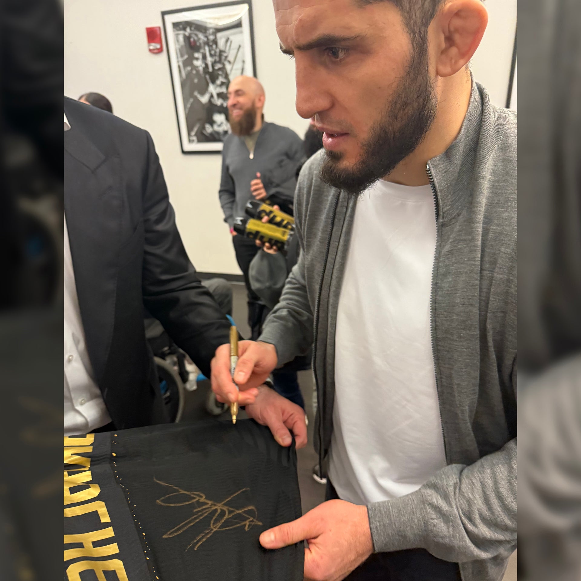 Islam Makhachev Signed 1-of-1 Fight Worn Jersey VeChain UFC 322: Della Maddalena vs Makhachev