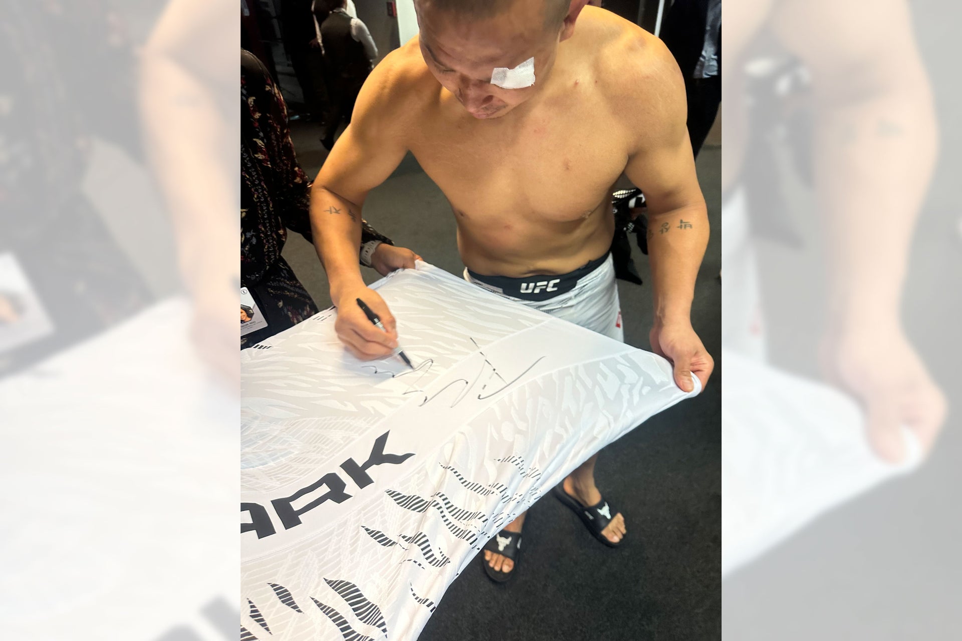 Jun Yong Park Signed 1-of-1 Fight Issued Jersey UFC Fight Night: Hill vs Rountree Jr