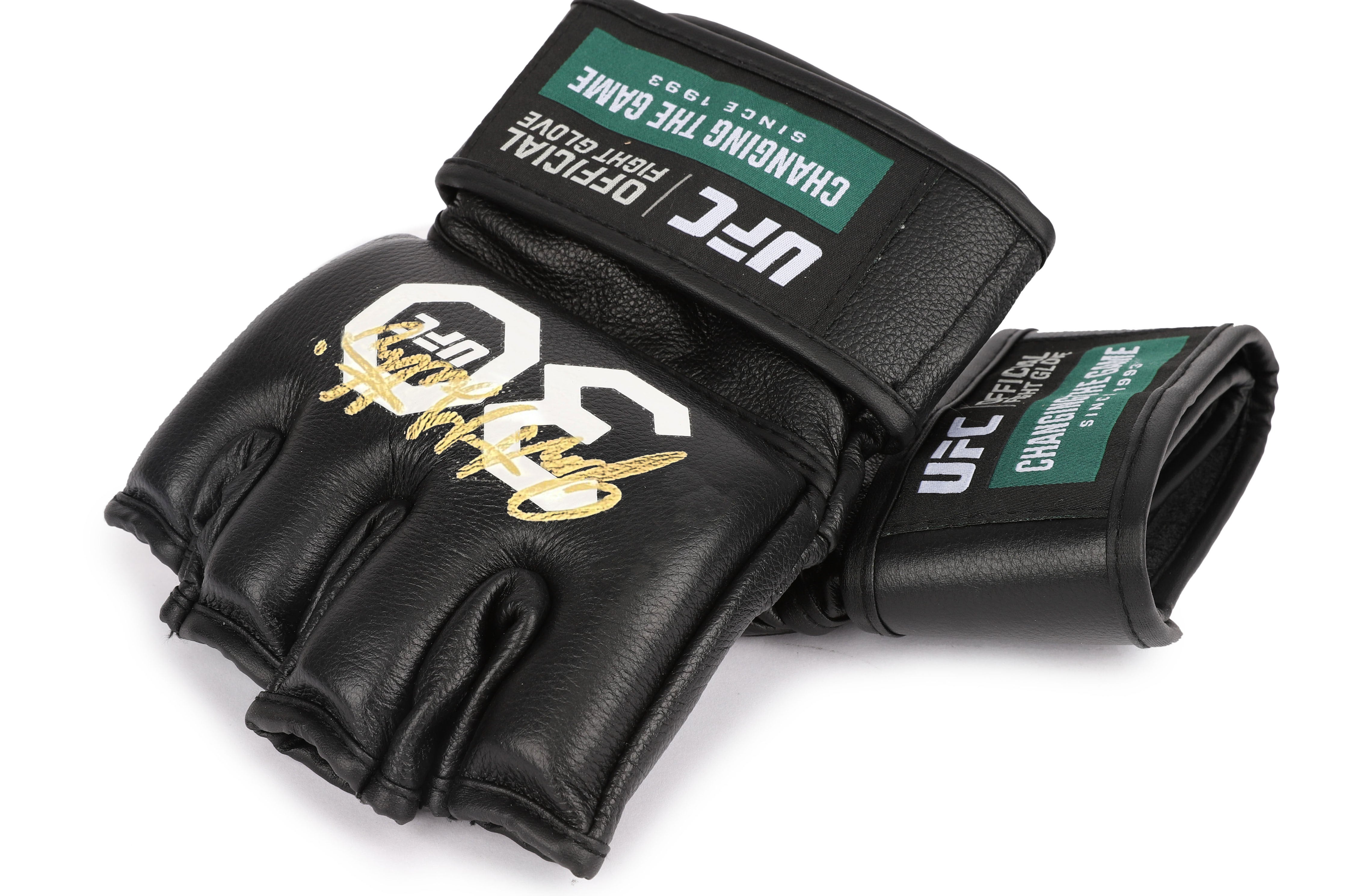 Justin gaetjhe signed discount Ufc glove