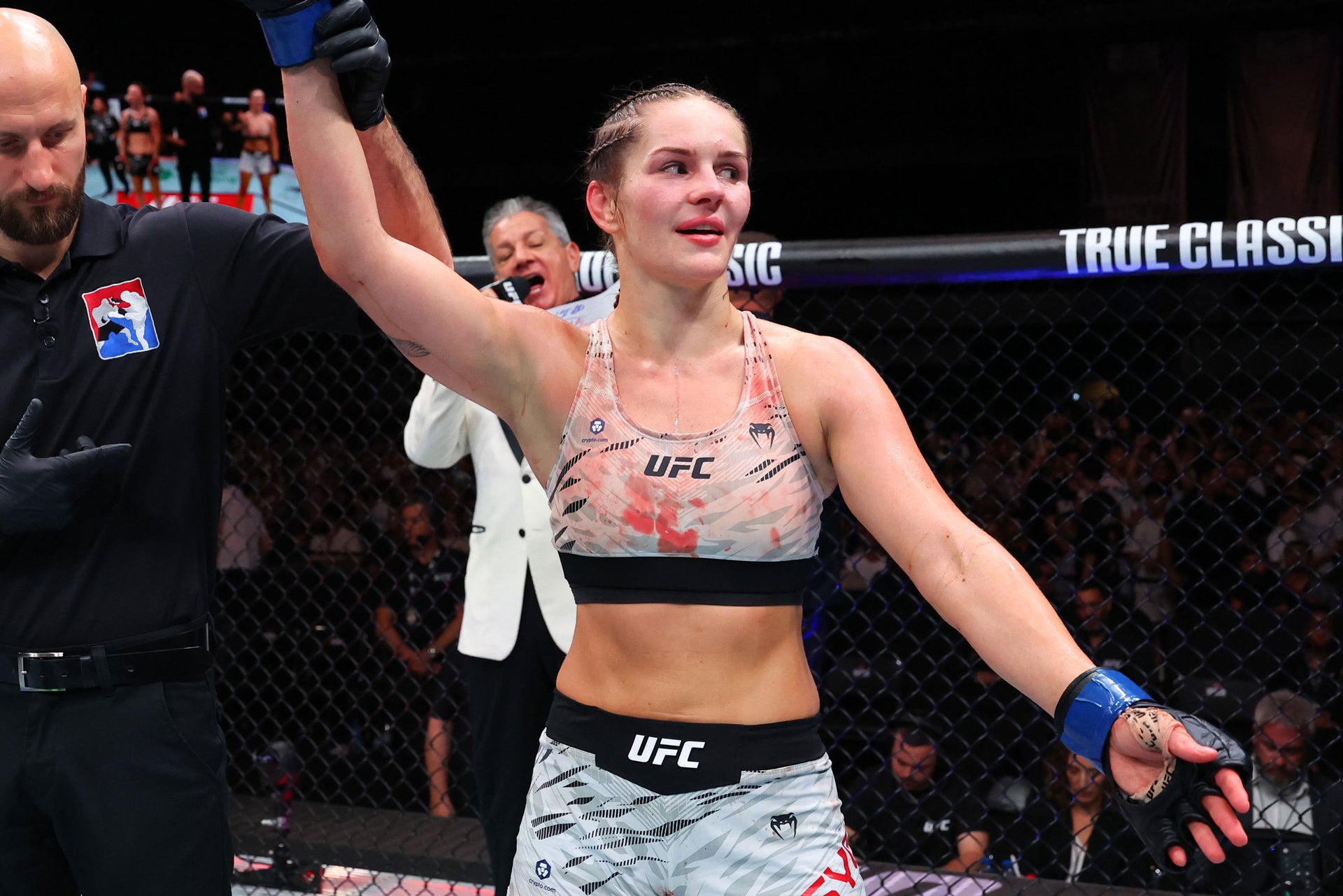 Klaudia Sygula Signed 1-of-1 Fight Issued Jersey UFC Fight Night: Hill vs Rountree Jr