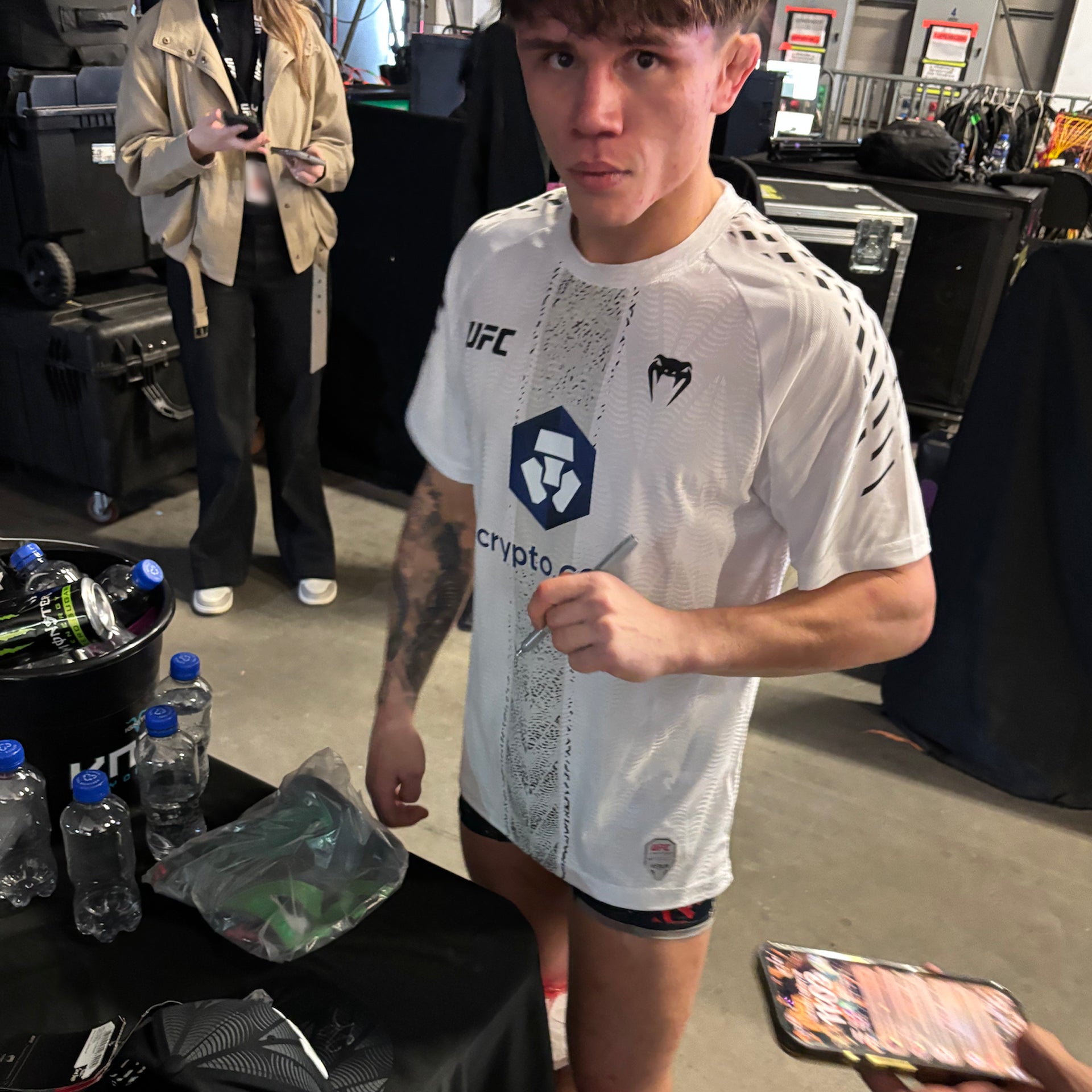 Lone’er Kavanagh Signed 1-of-1 Fight Issued Snapback Hat & UFC Mexico City Luchador Mask UFC Fight Night: Moreno vs Kavanagh