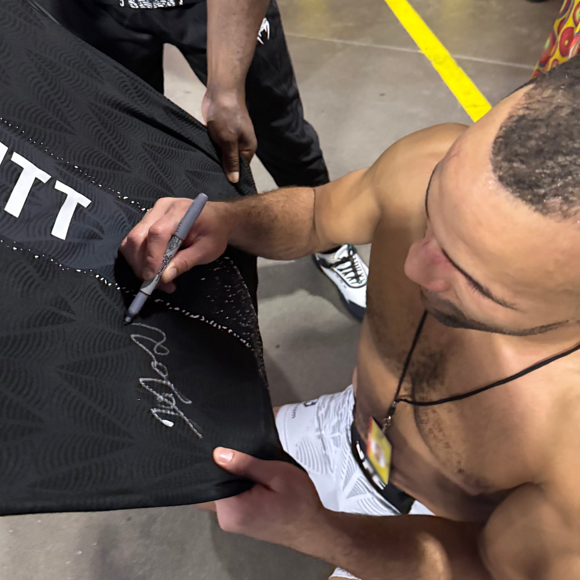 Jordan Leavitt Signed 1-of-1 Fight Worn Jersey UFC Fight Night: Strickland vs Hernandez