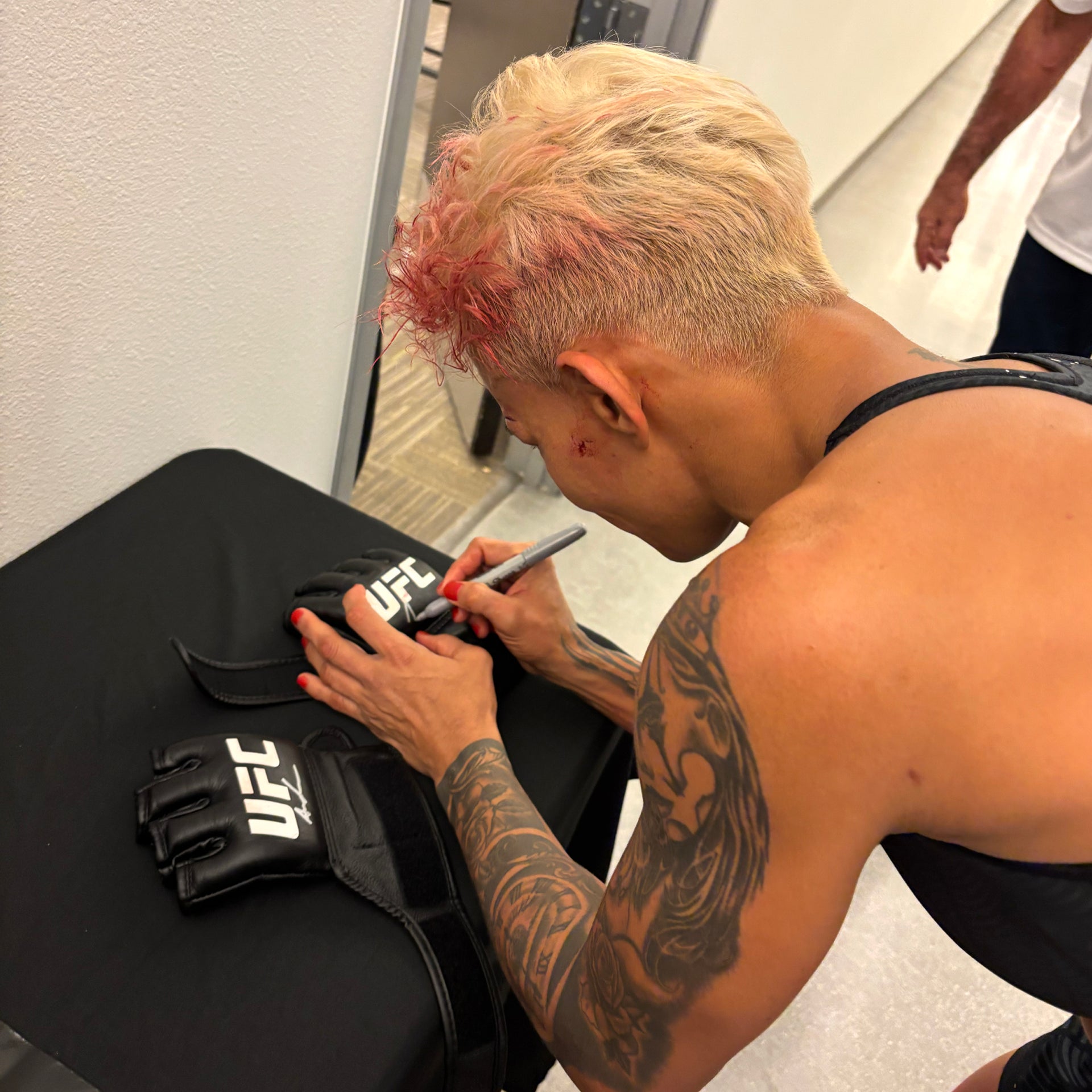 Amanda Lemos Signed 1-of-1 Fight Worn Gloves UFC Fight Night: Gamrot vs Salkilld