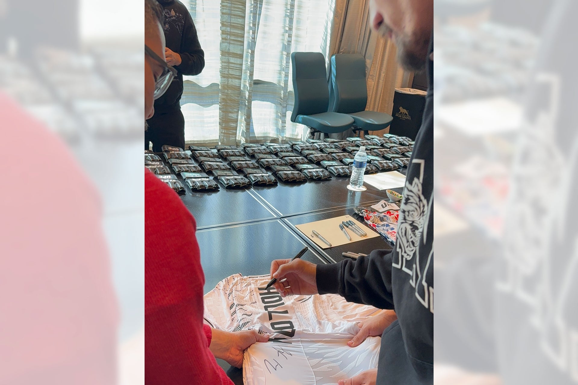 Max Holloway Signed Limited Edition Venum Fusion White Jersey