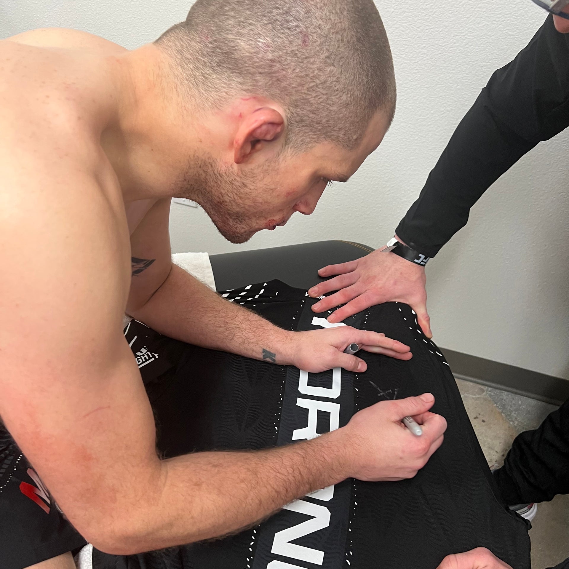 Alex Morono Signed 1-of-1 Fight Worn Jersey UFC Fight Night: Bautista vs Oliveira