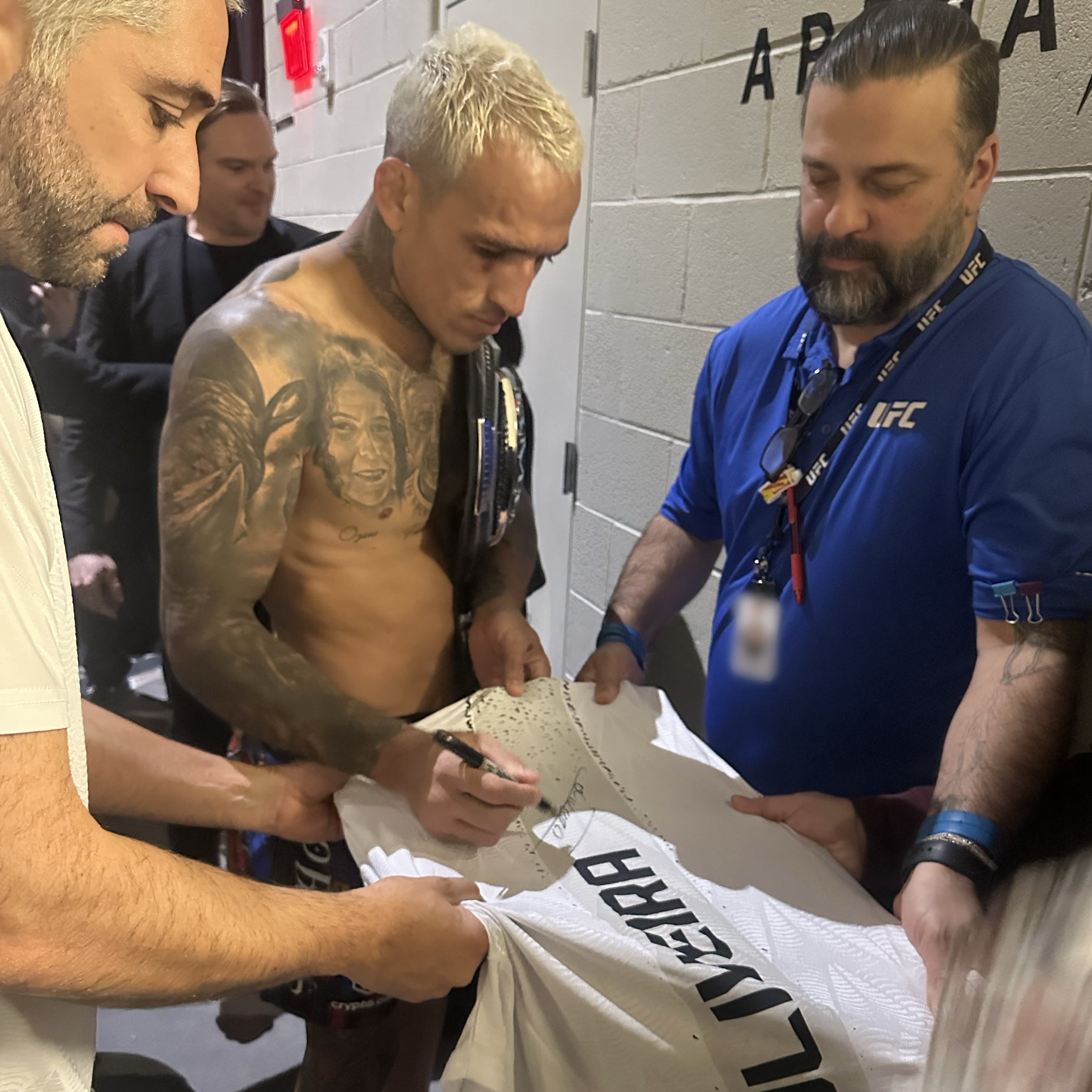 Charles Oliveira Signed 1-of-1 Fight Worn Jersey in Special Edition Frame UFC 326: Holloway vs Oliveira 2