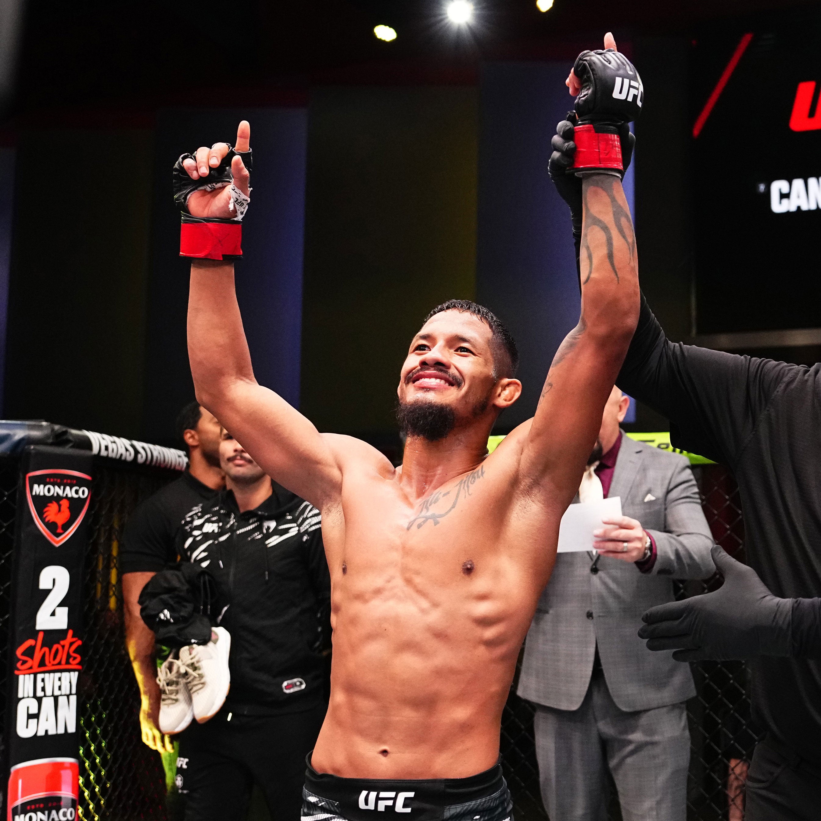 Rafael Estevam Signed 1-of-1 Fight Issued Hoodie UFC Fight Night: Cannonier vs Rodrigues