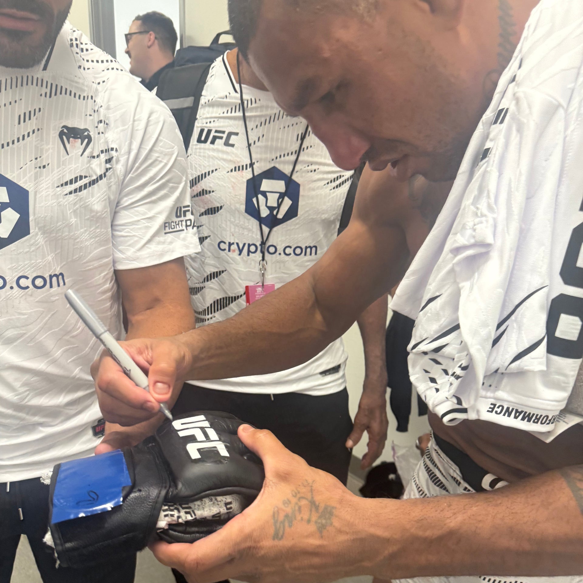 Raoni Barcelos Signed 1-of-1 Fight Worn Gloves UFC Fight Night: Bonfim vs Brown