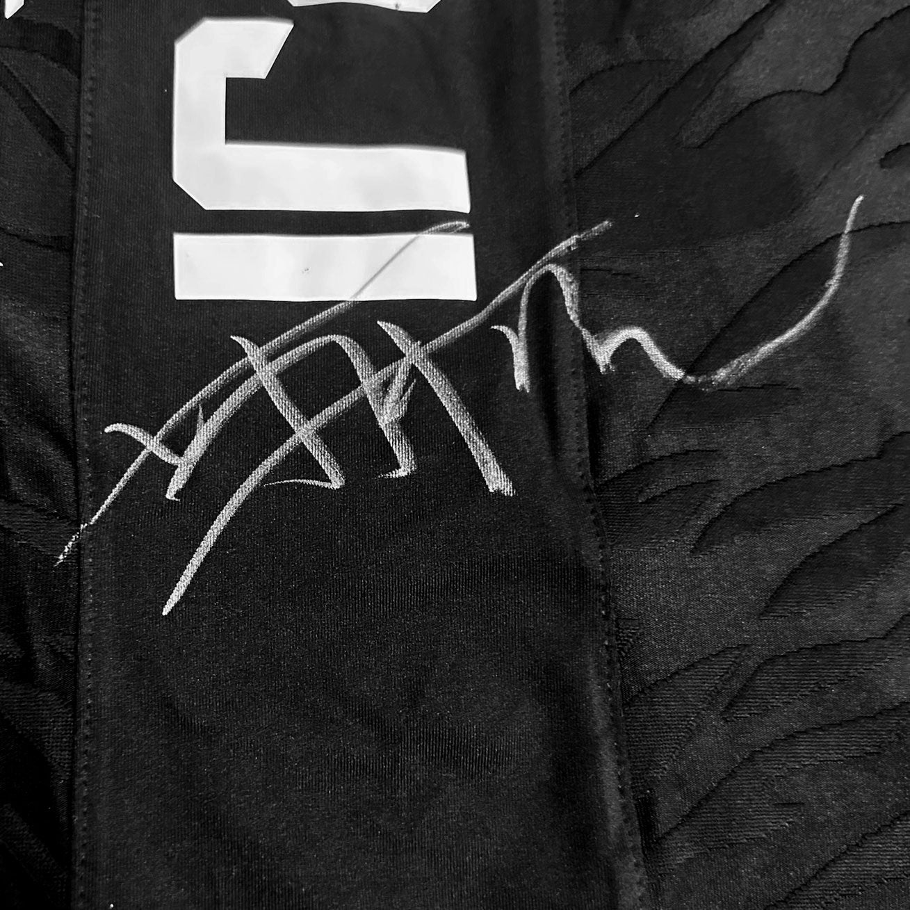 Sumudaerji Signed 1-of-1 Fight Issued Jersey UFC 314: Volkanovski vs Lopes