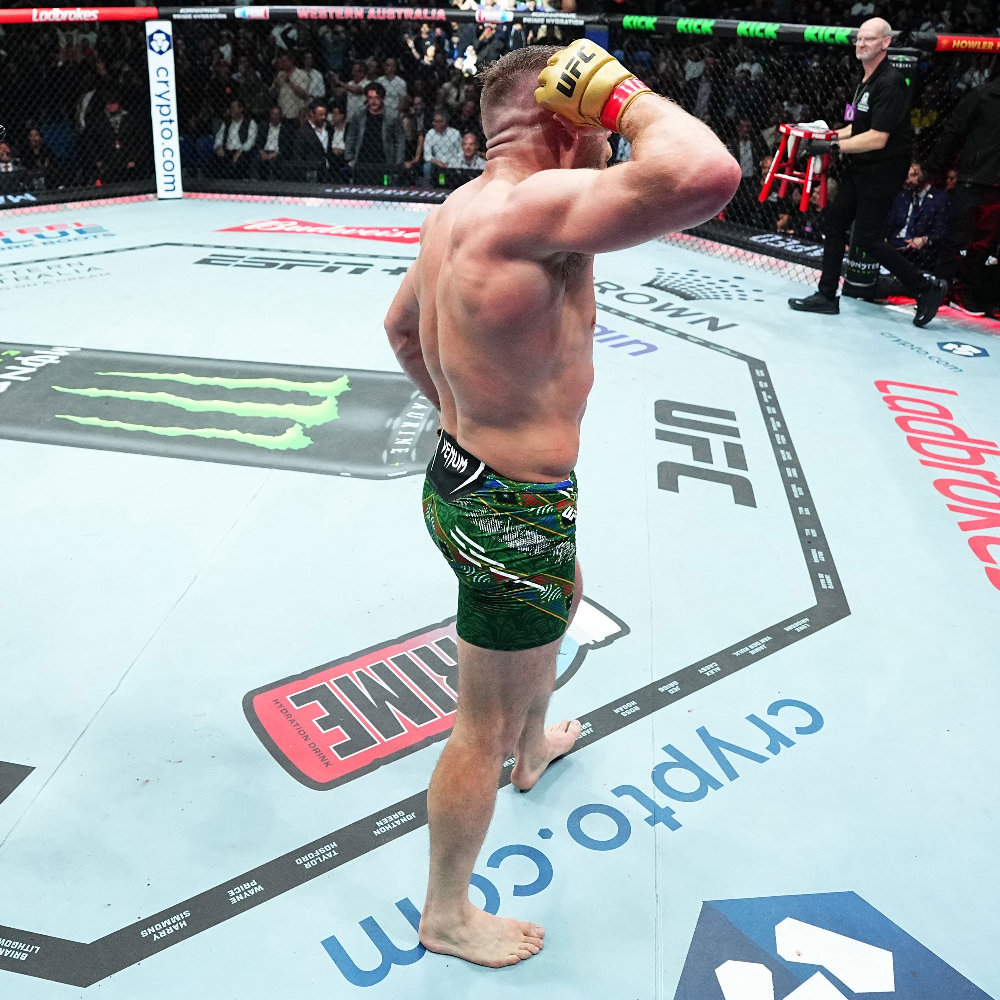 SOLD OUT: UFC 319: du Plessis vs Chimaev Name on Canvas