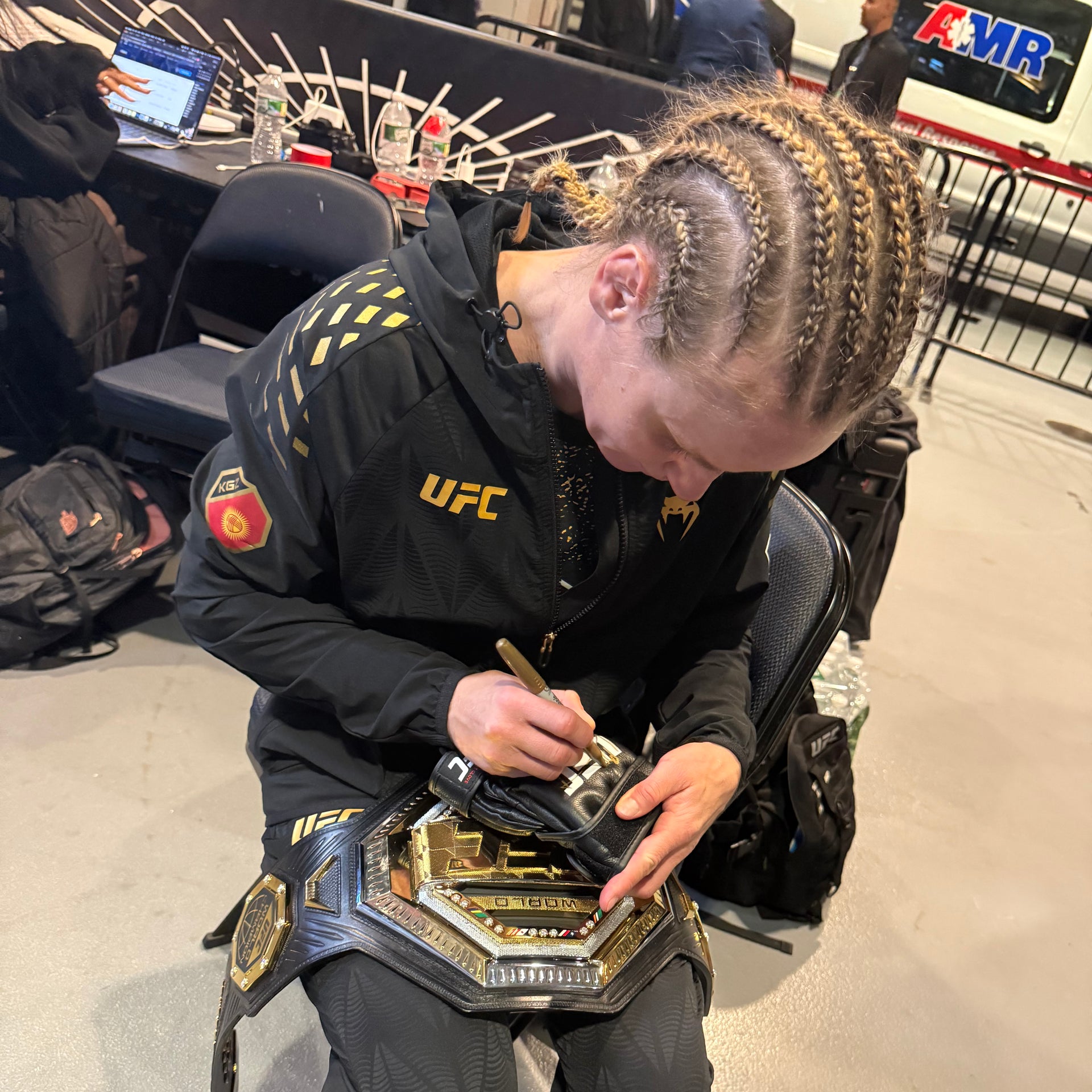 Valentina Shevchenko Signed 1-of-1 Fight Issued Gloves VeChain UFC 322: Della Maddalena vs Makhachev