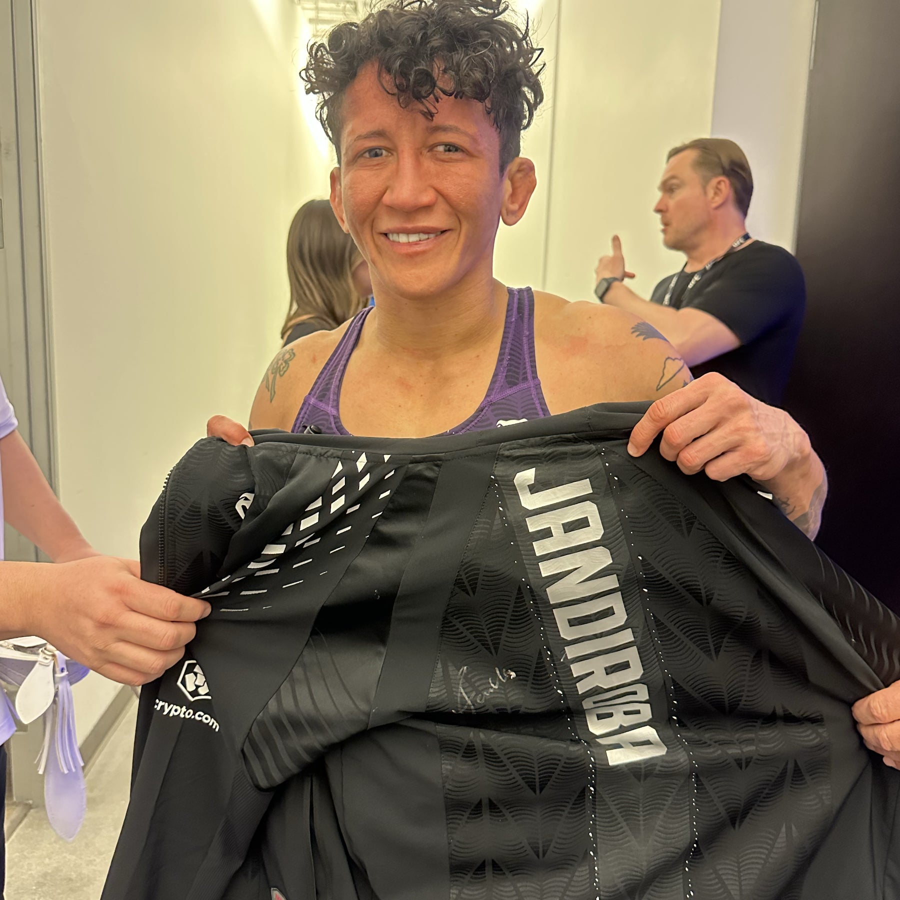 Virna Jandiroba Signed 1-of-1 Fight Worn Hoodie UFC Fight Night: Moicano vs Duncan
