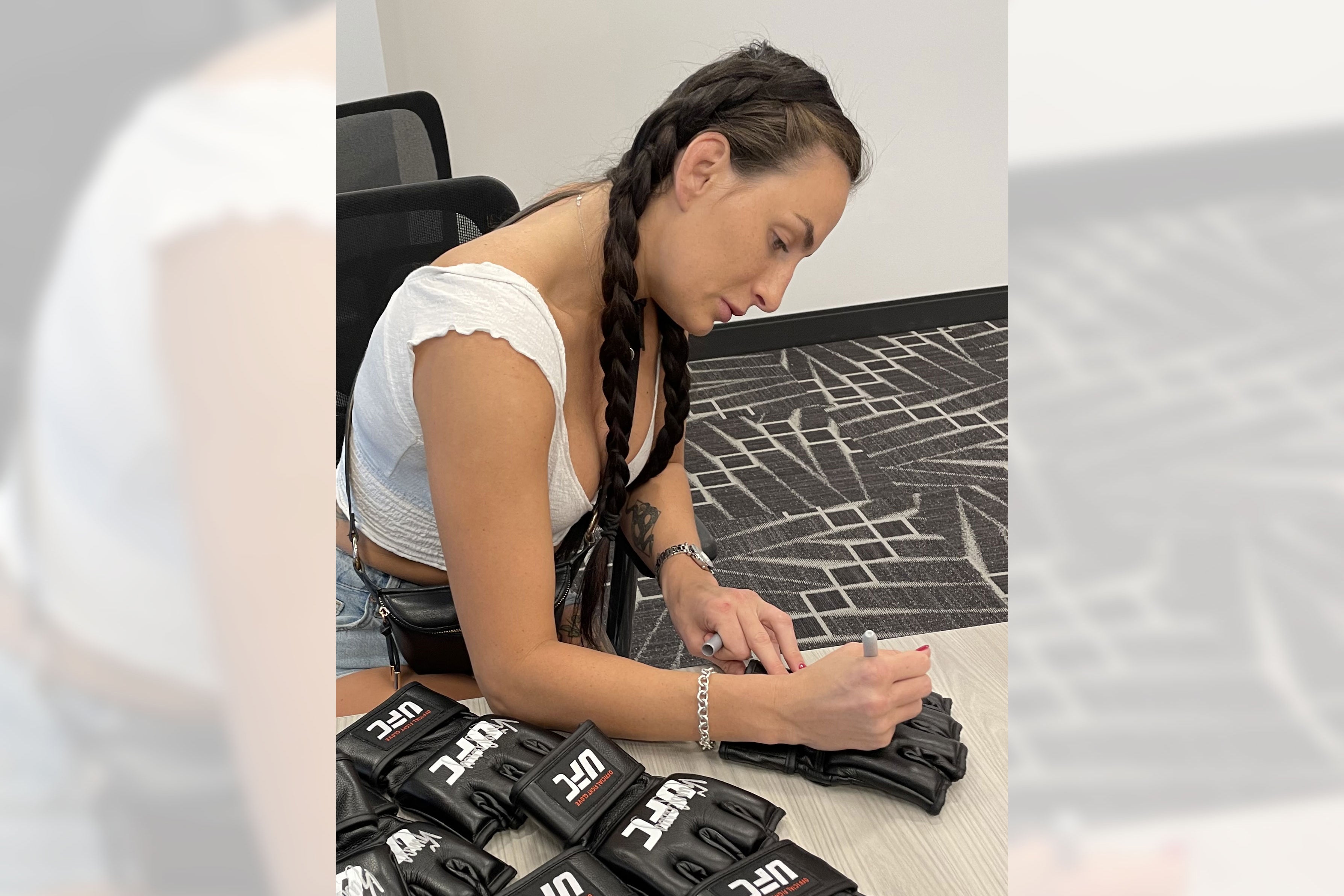 Casey O’Neill Signed Official UFC Gloves