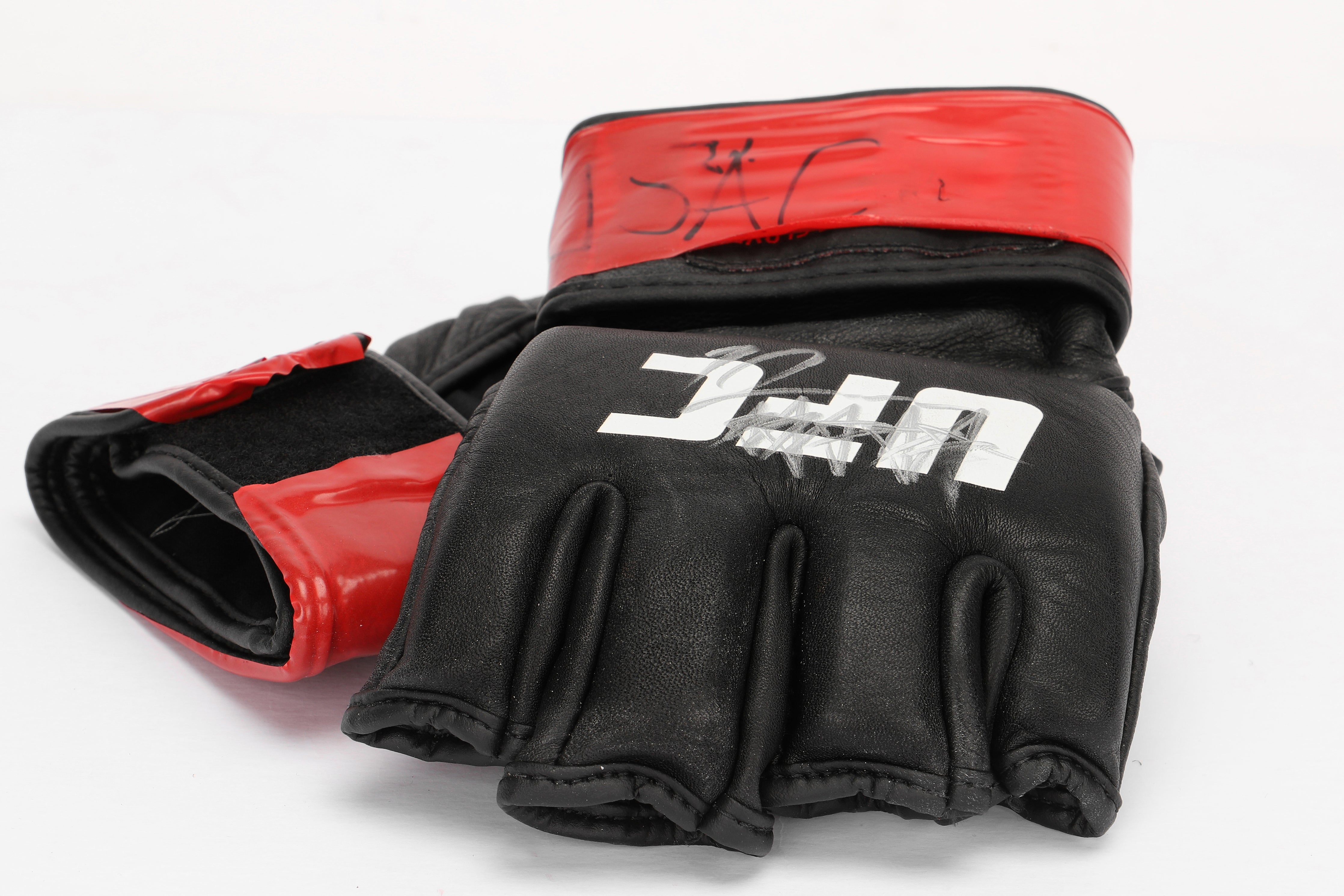 Trevin Jones Signed Fight Worn Gloves